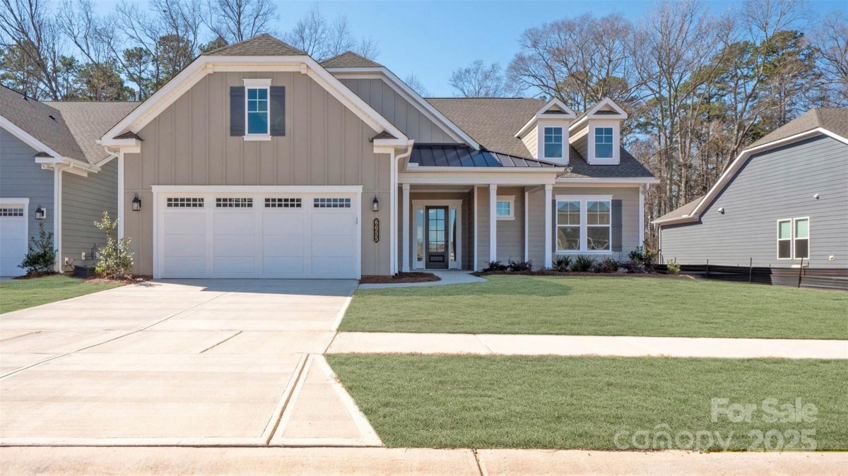 6055 Brush Creek