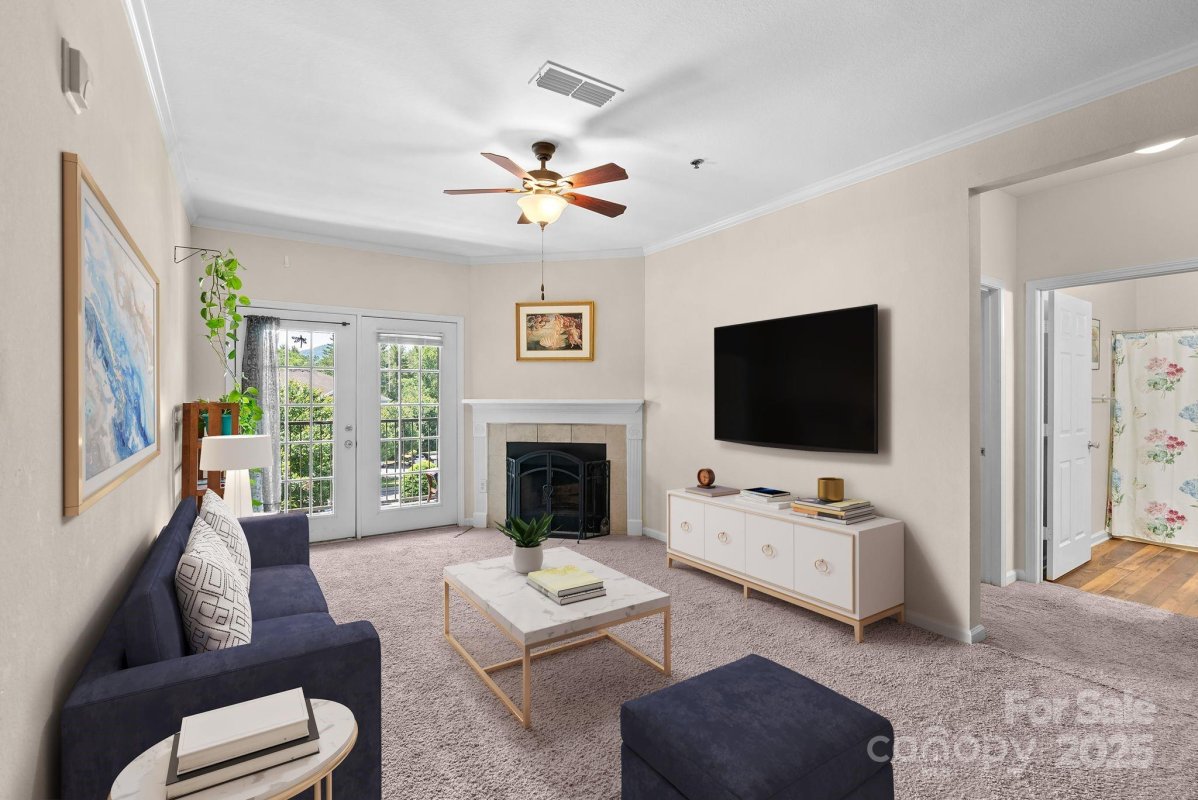400 Vista Lake Drive 304