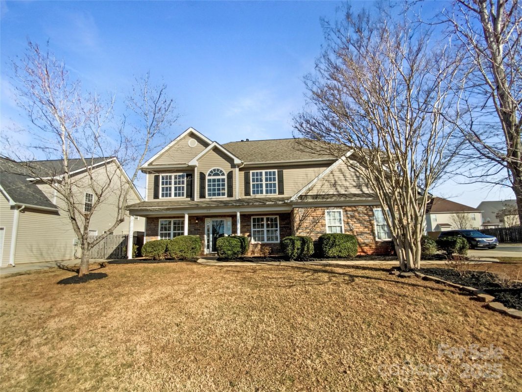 215 Madelia Place