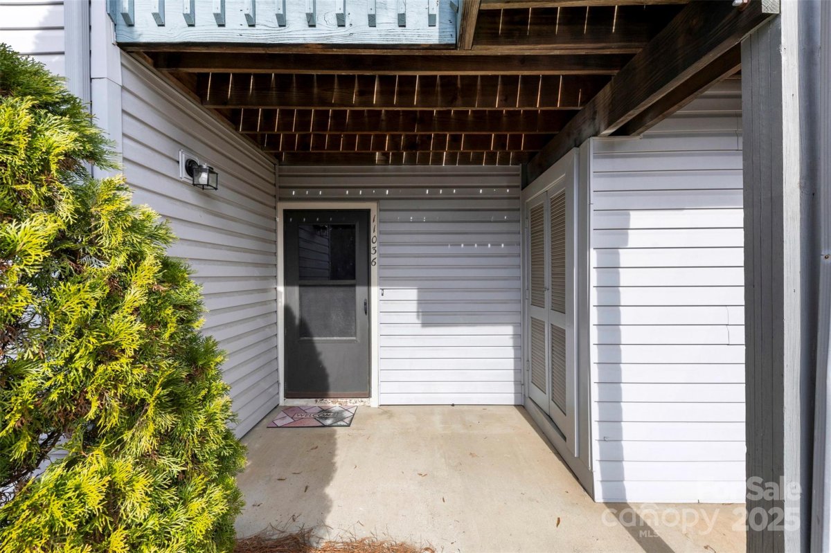 11036 Harrowfield Road