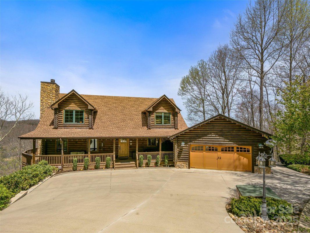640 Blue Mist Way