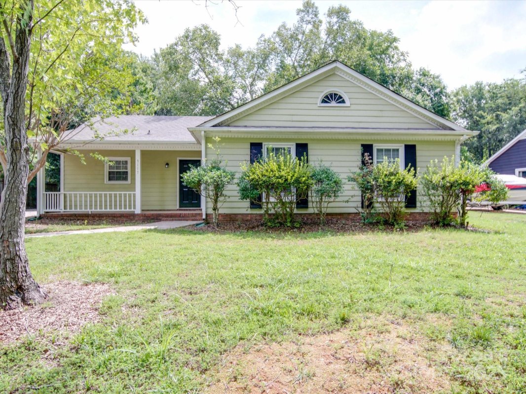 9117 Landsburg Lane