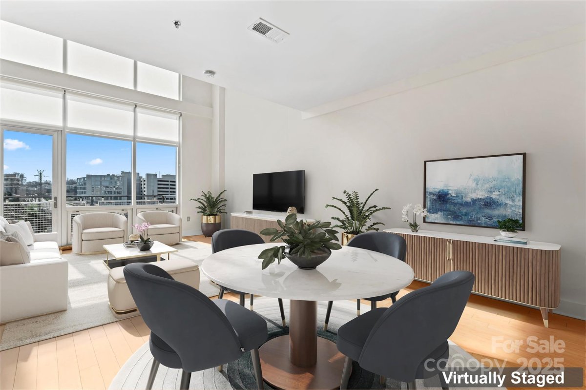 1133 Metropolitan Avenue 310