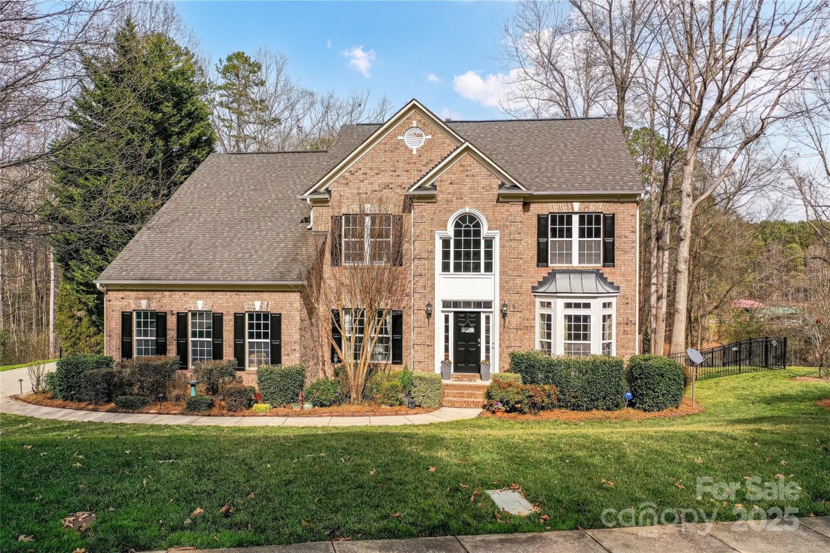 105 Fox Ridge Lane
