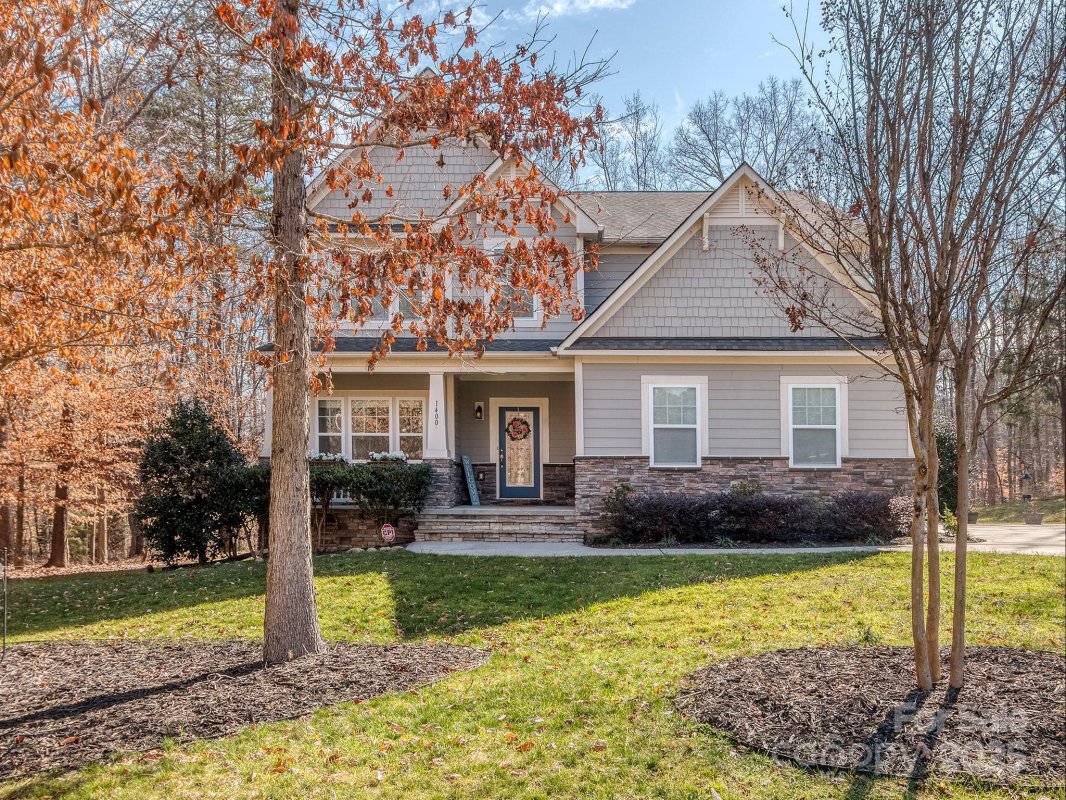 1400 Huntcliff Drive