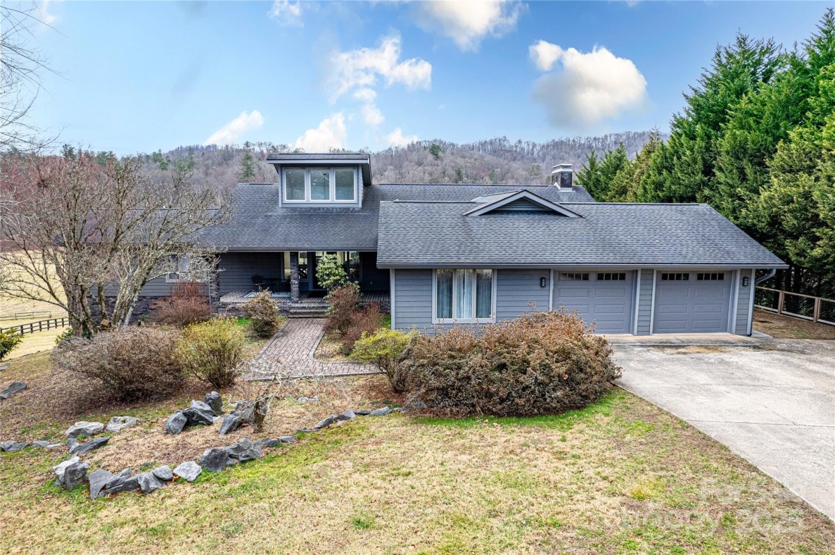 577 Windover Drive