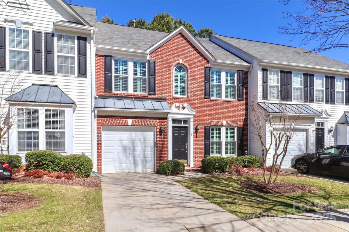 128 S Arcadian Way