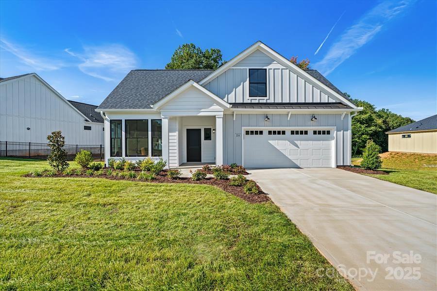 114 Alenda Lux Circle