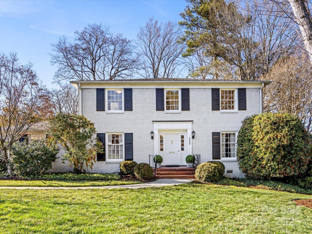 555 Manning Drive 7