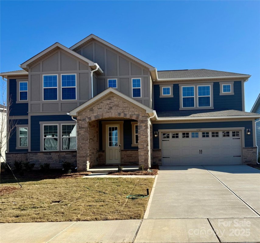 2534 Crimson Way