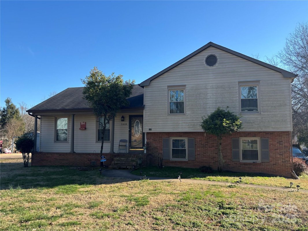 7426 Riding Trail Road