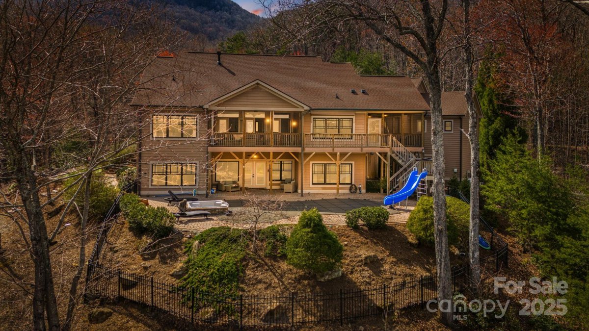 135 Anthony Court
