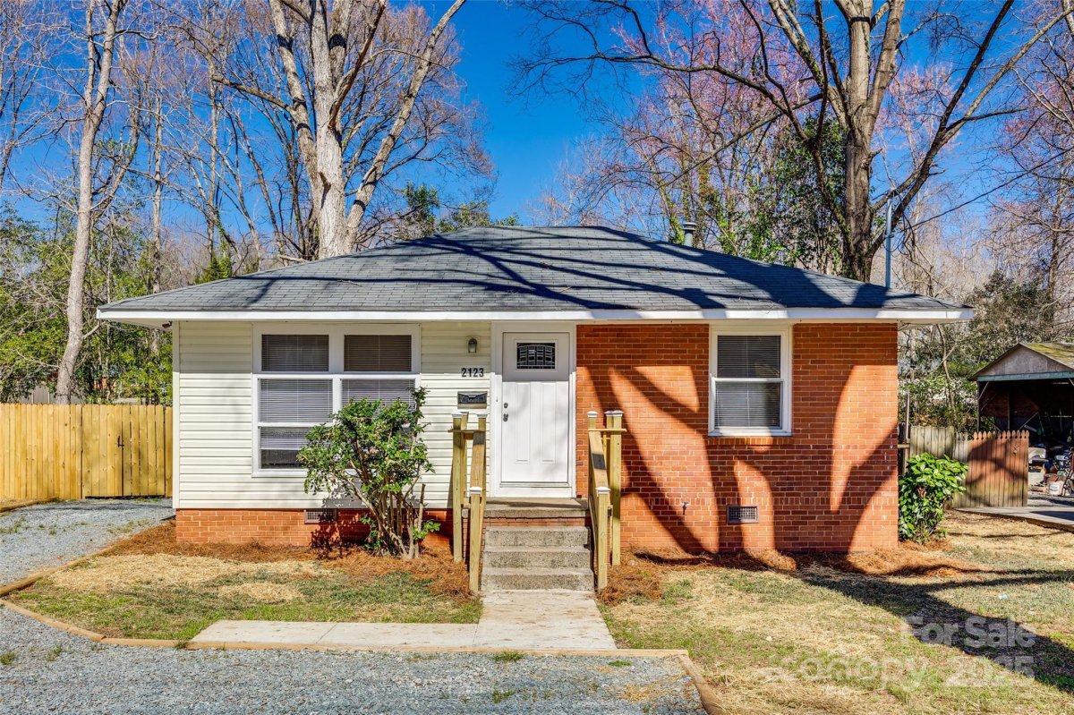 2123 Purser Drive