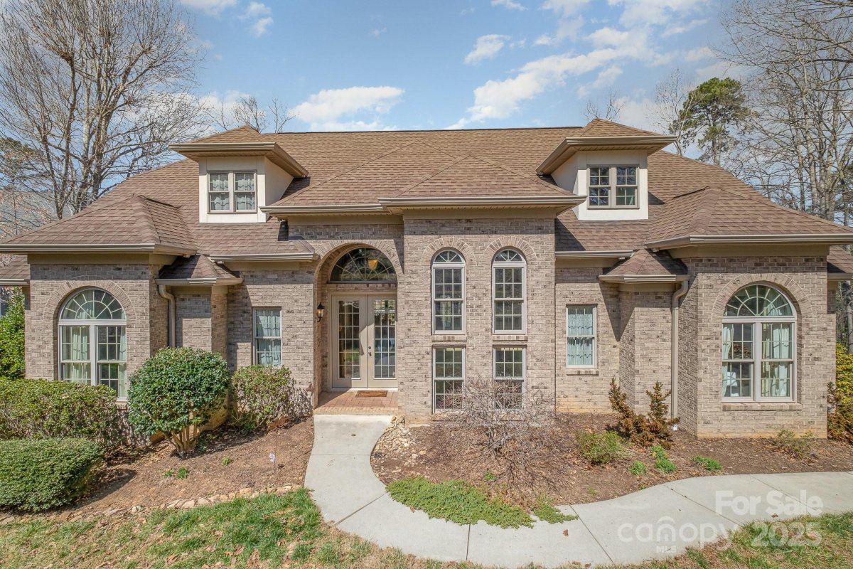 136 Winwood Circle