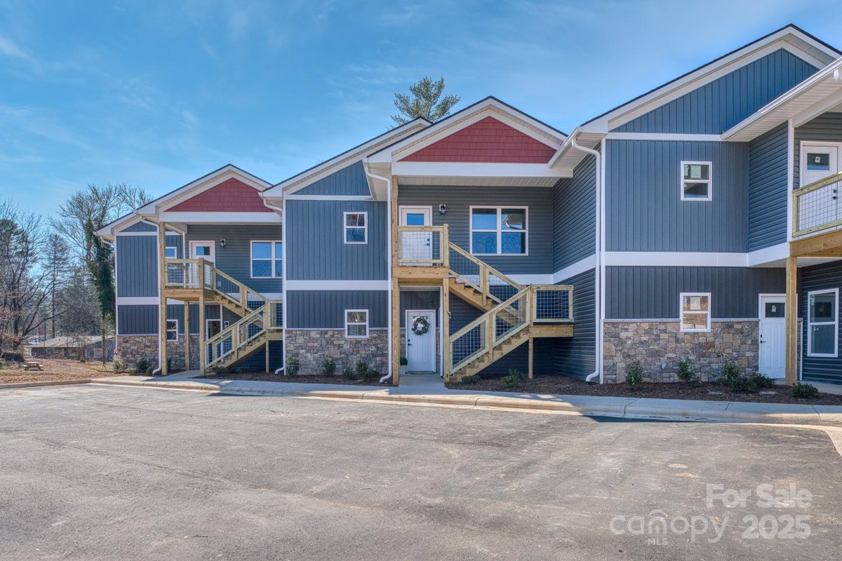 143 Carver Street 13