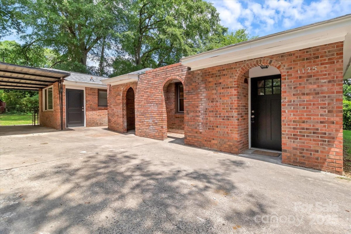 1125 Mcdow Drive