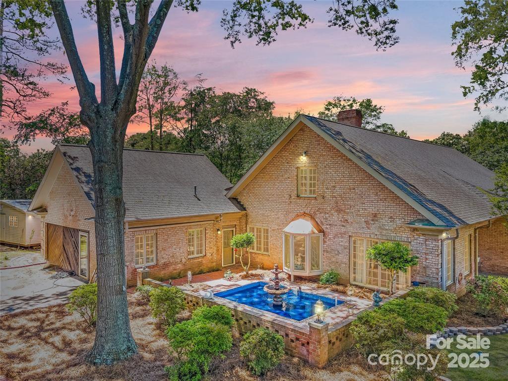 1359 Carmen Lane