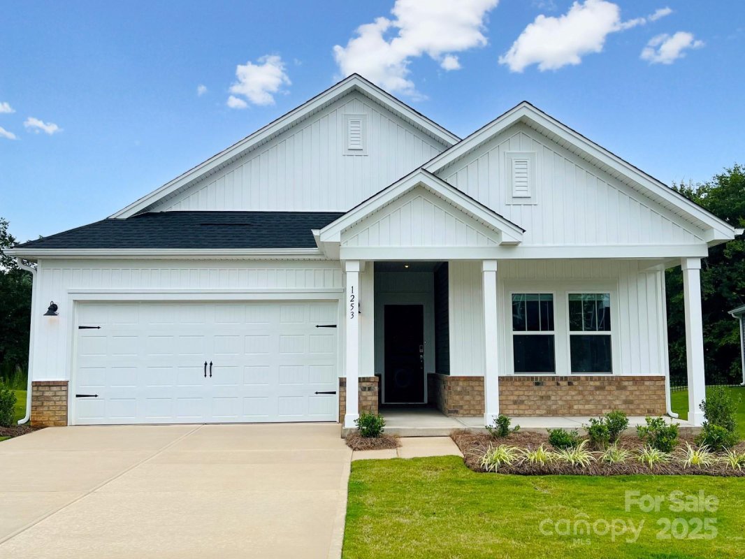 1253 Morehead Drive