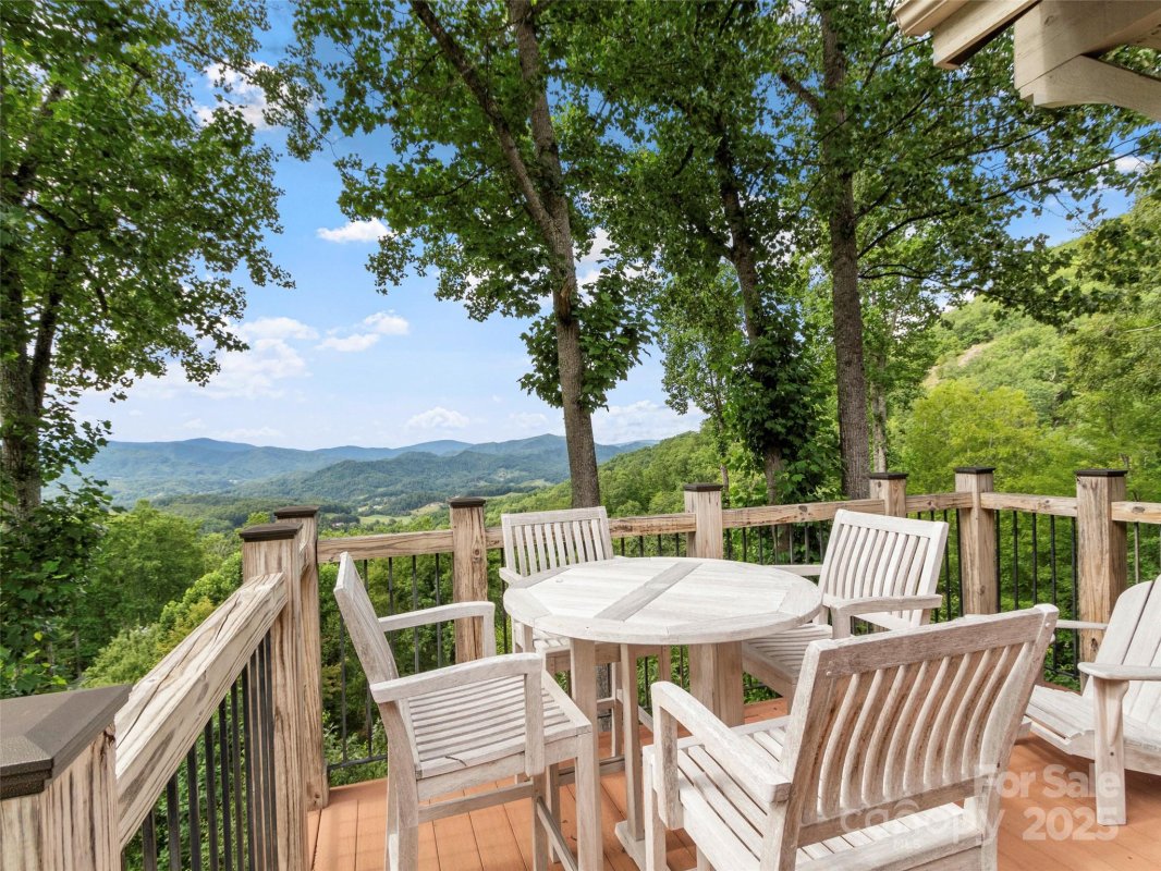 47 Creekside Way