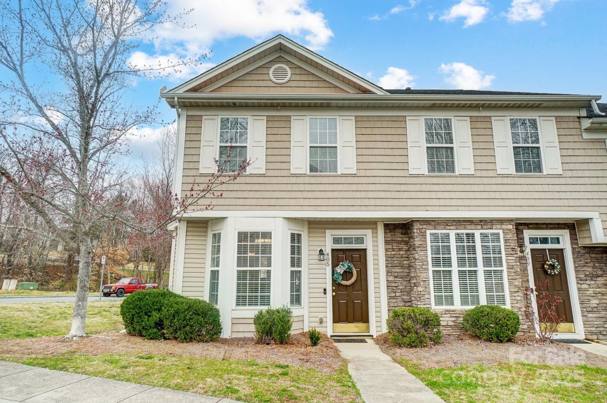 405 Goldstaff Lane