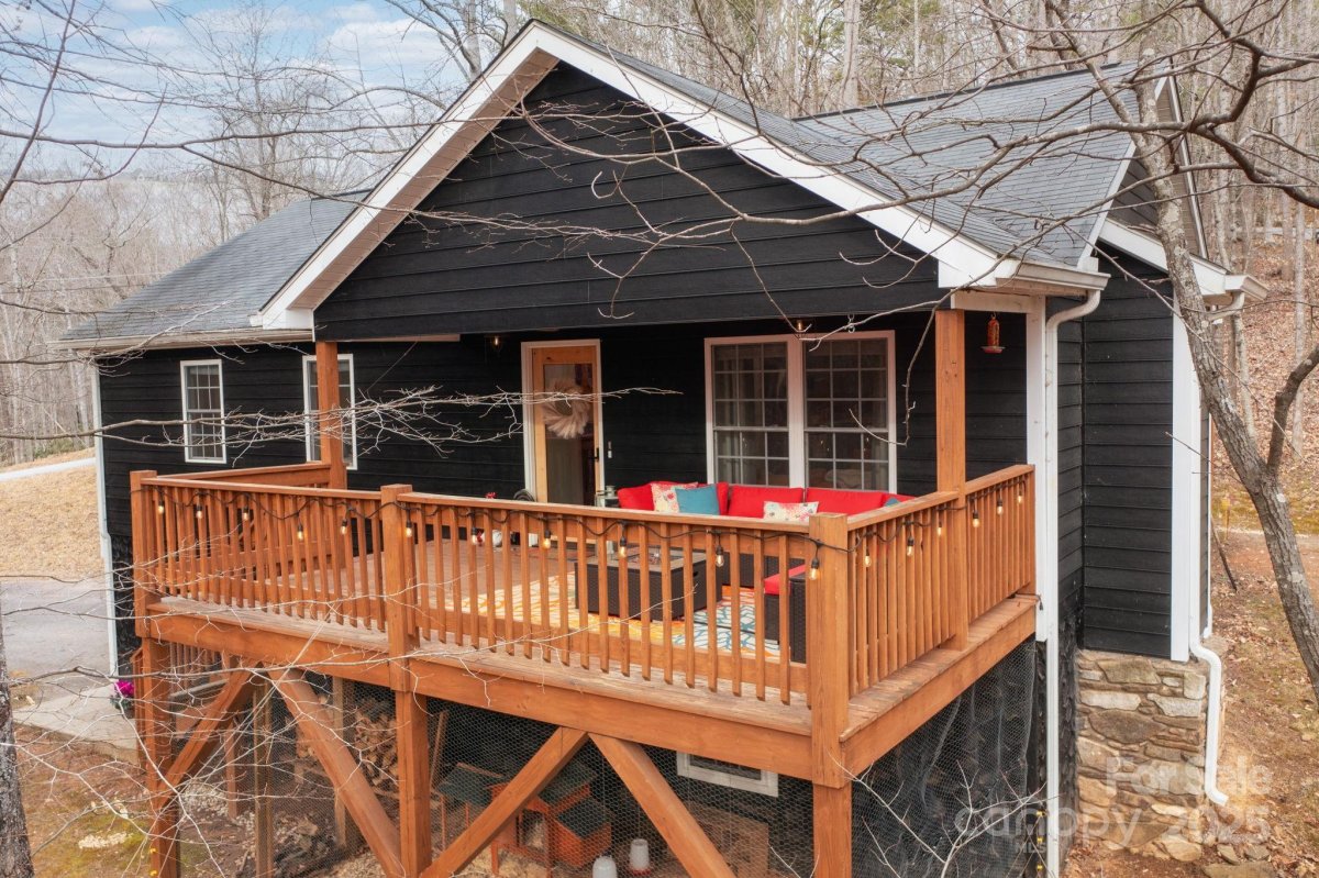 19 Smokey Mountain Drive