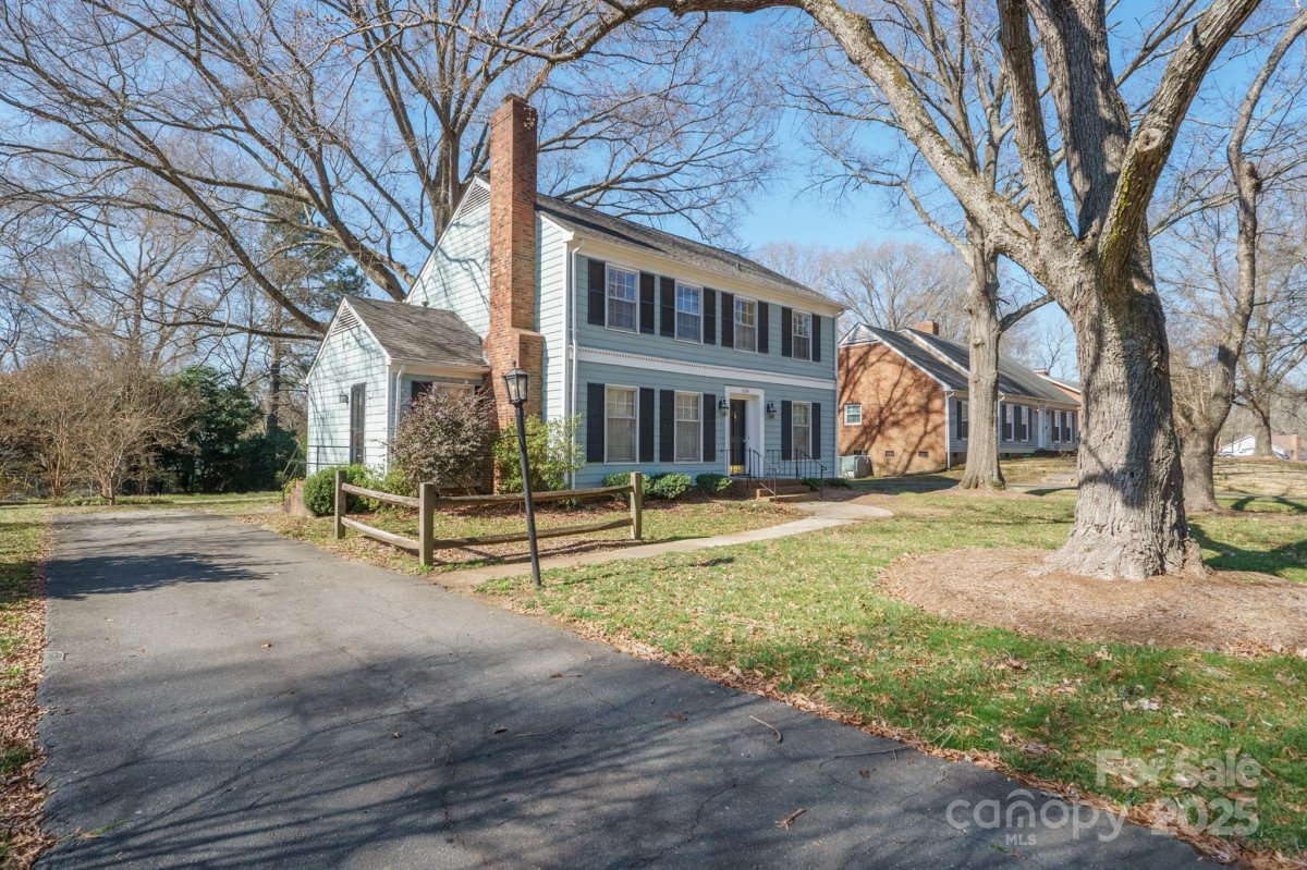 1634 Bonnie Lane