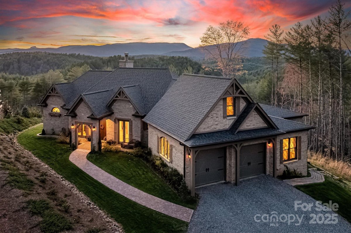 5608 Table View Lane