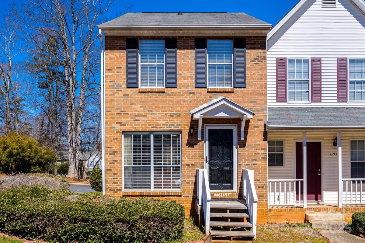 6374 Windsor Gate Lane