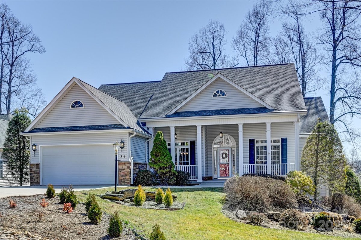 318 Bay Laurel Lane
