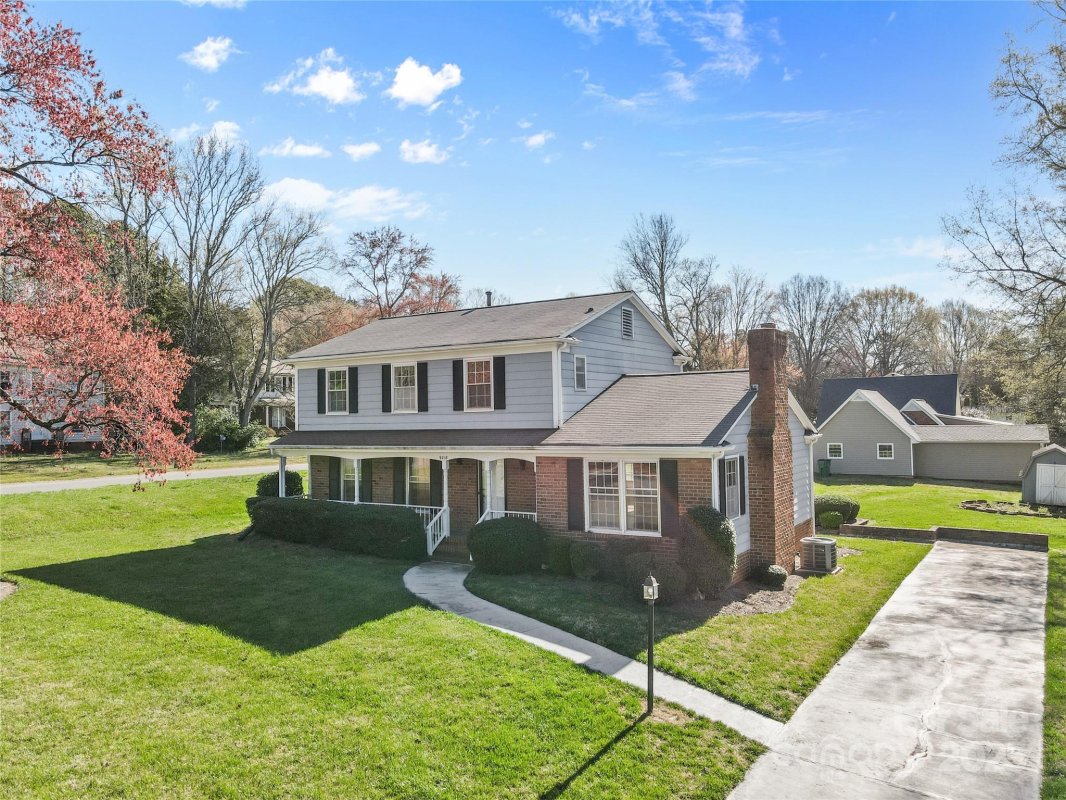 9218 Robert Burns Court