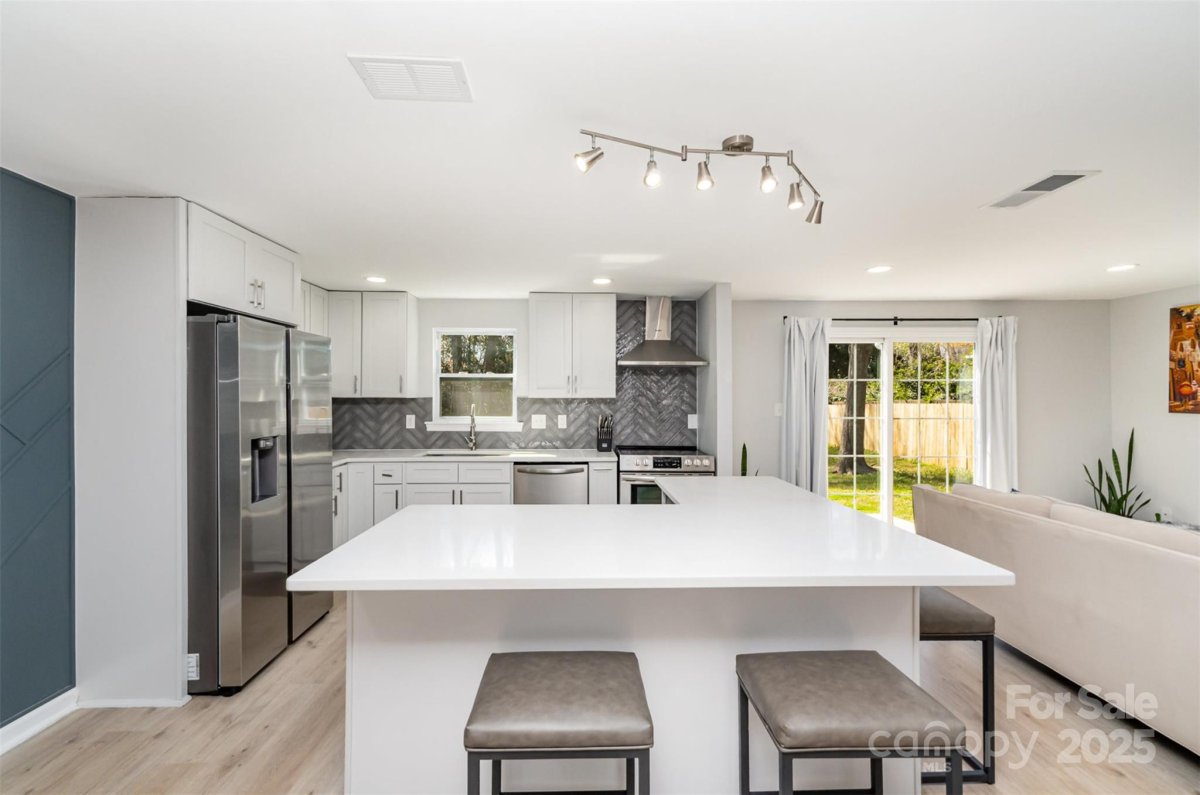 9105 Touchstone Lane