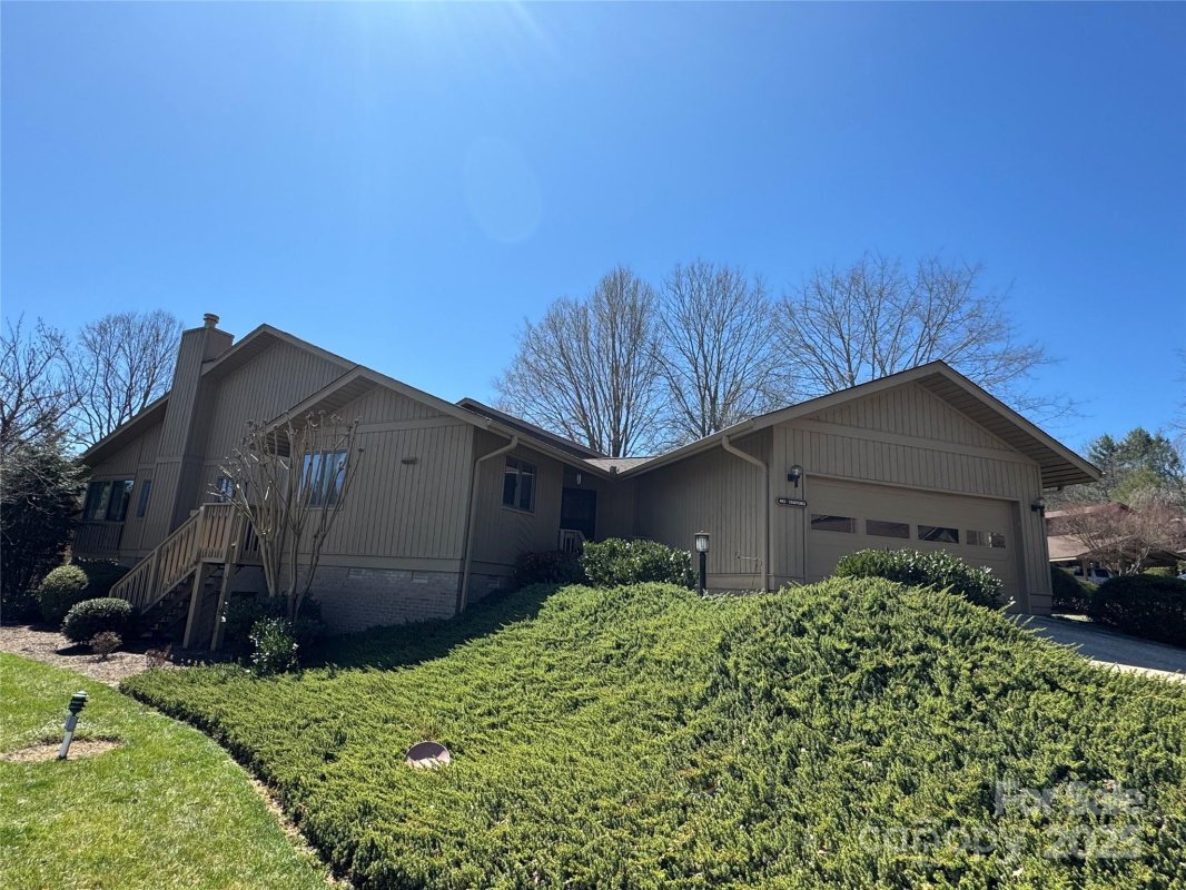 402 Red Oak Drive