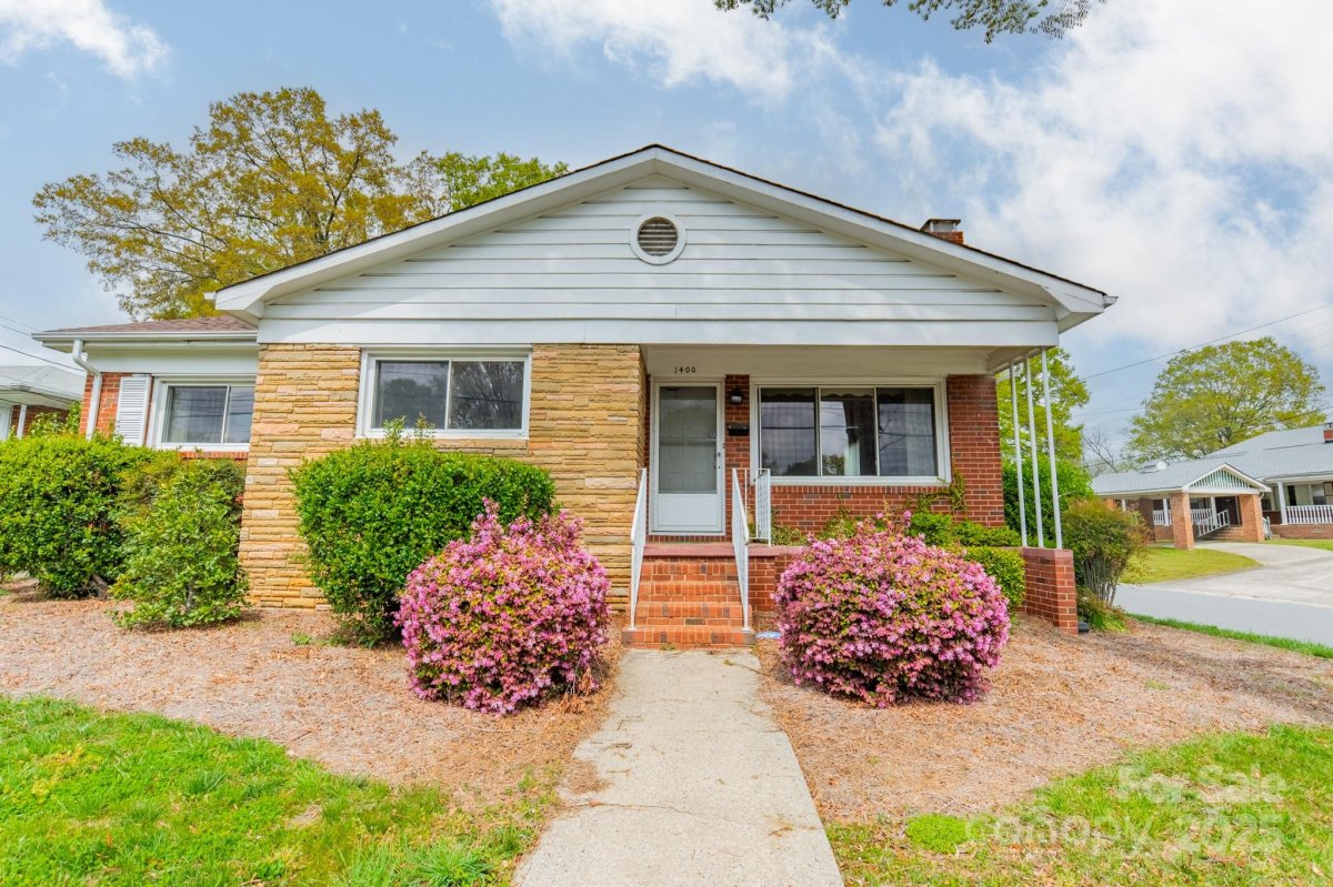 1400 Russell Avenue