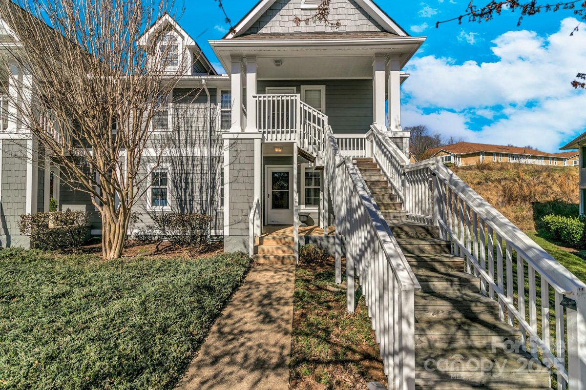 2805 Sagamore Lane