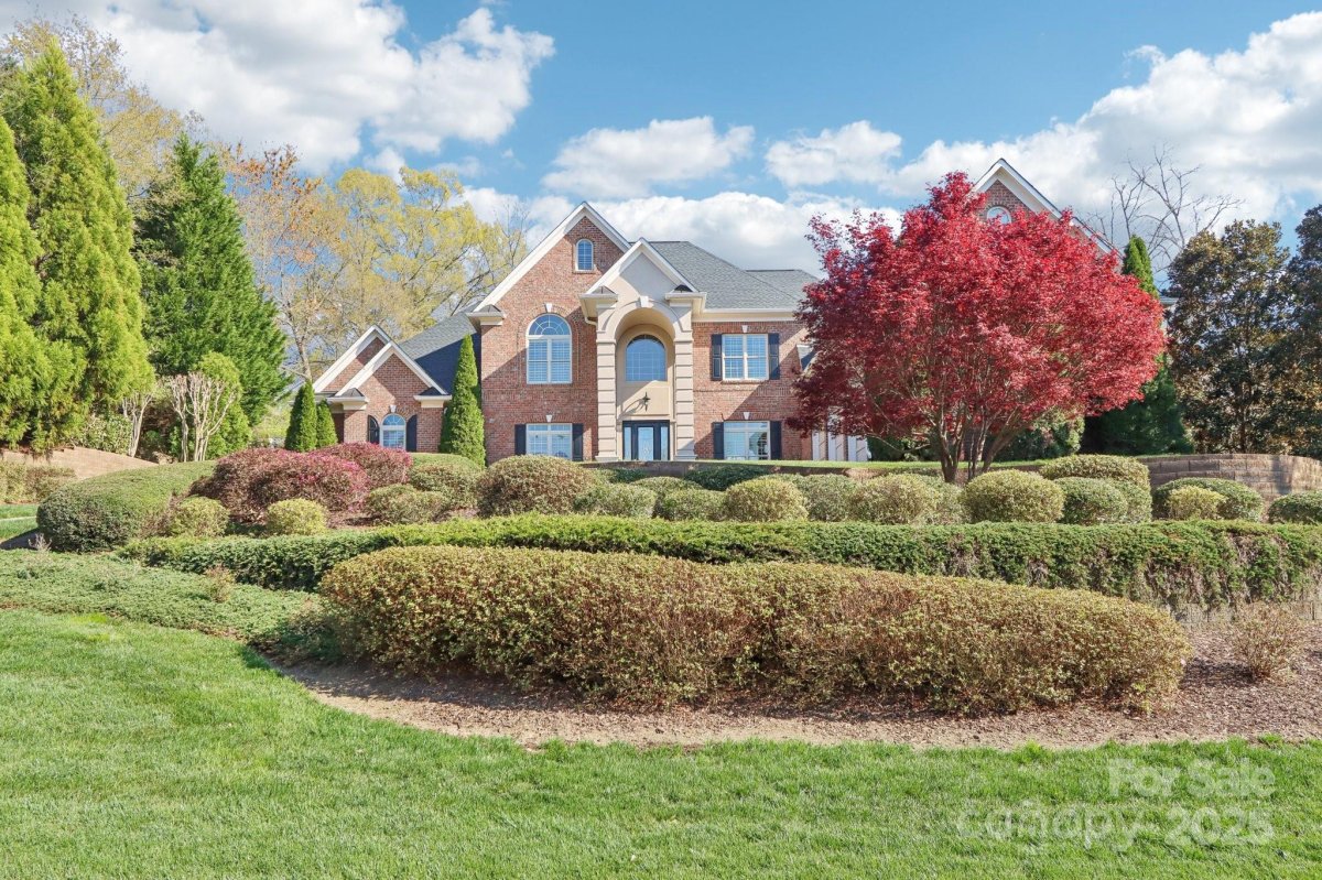 1322 Shinnecock Lane