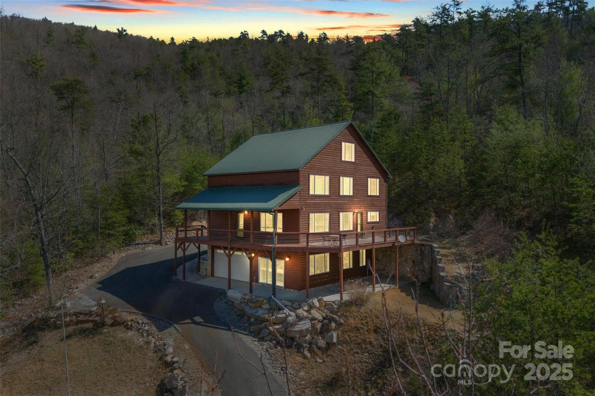 1140 Linville Drive