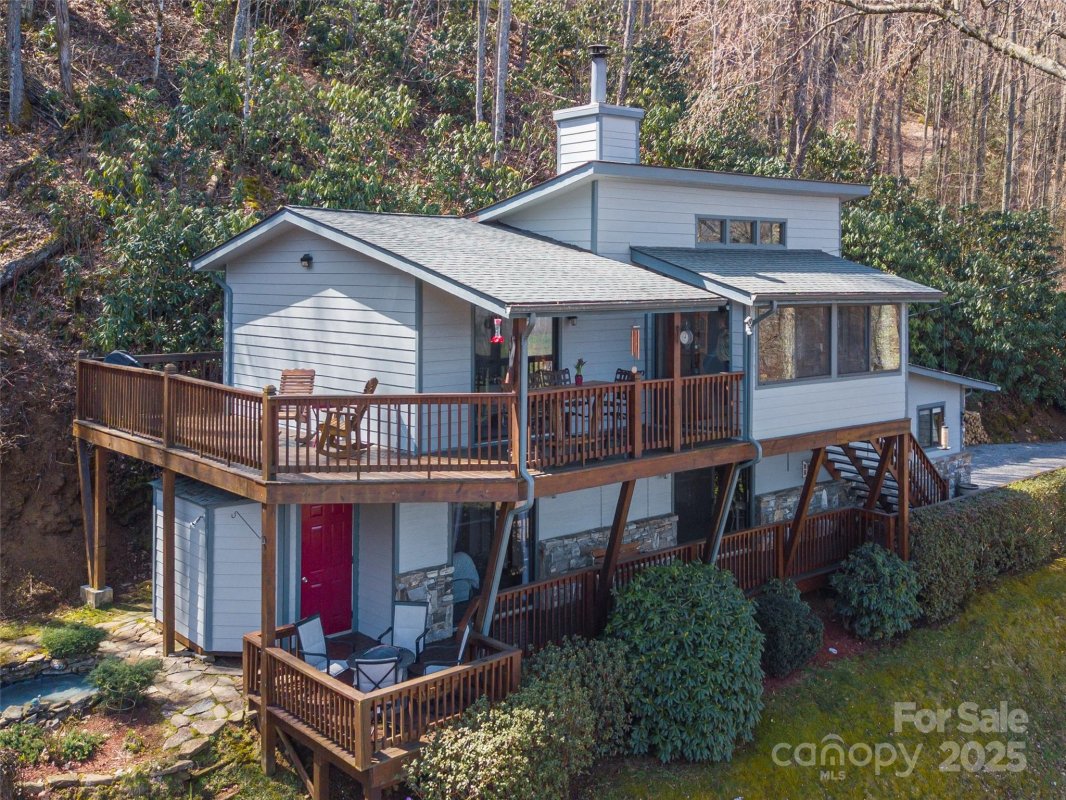 126 Peacock Way