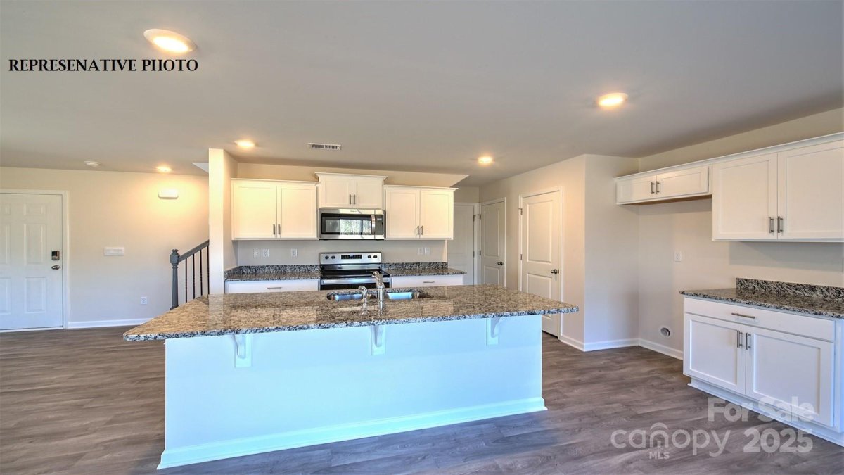 1054 Horizon Lane