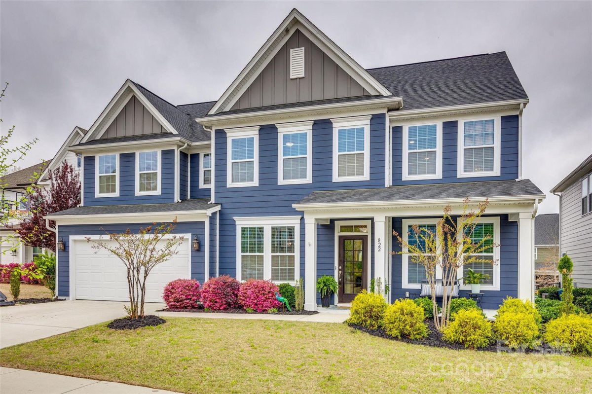 822 Flatwater Court
