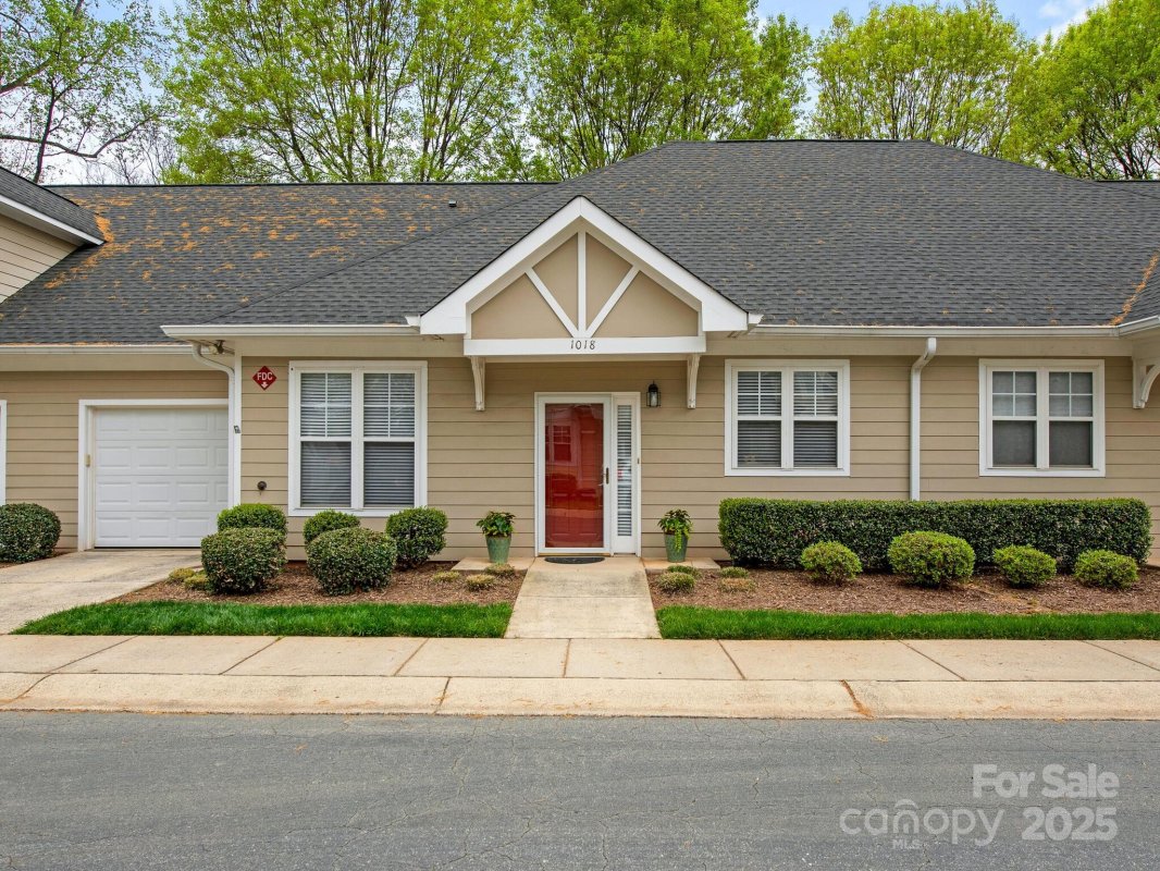 1018 Davant Lane