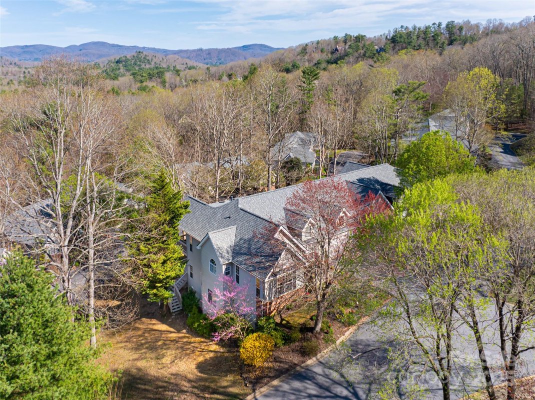 102 Silverrod Lane