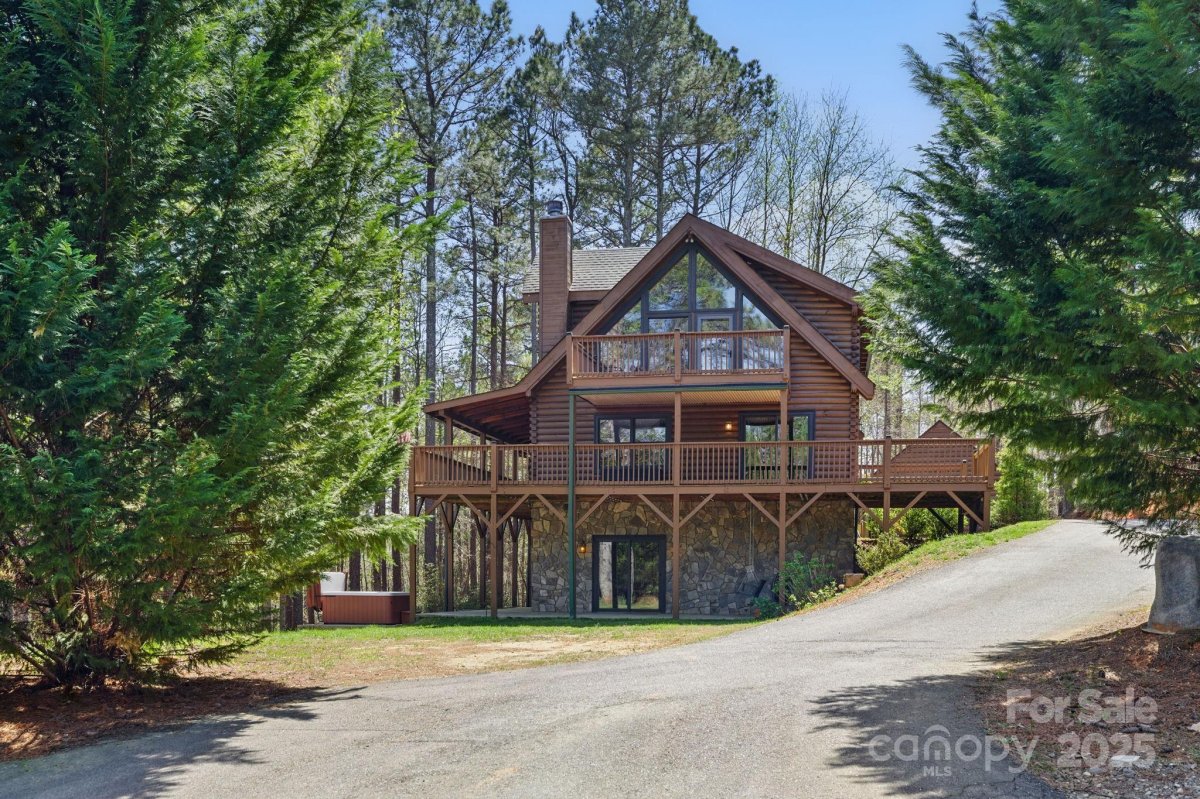 447 Hidden Lake Parkway