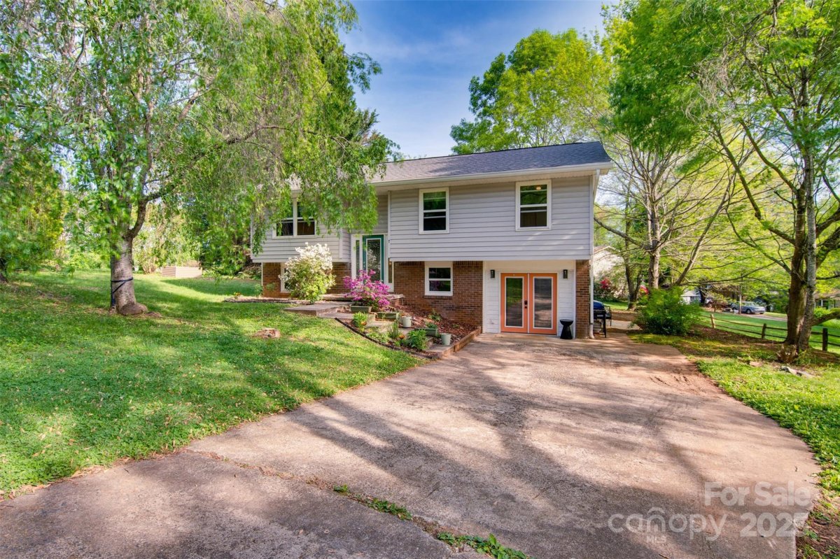 7 Guinevere Court