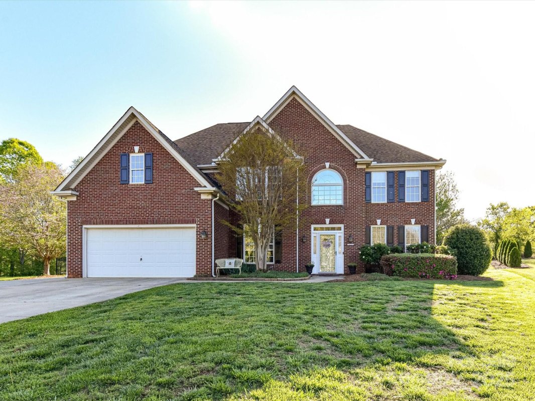 9427 Bethesda Court