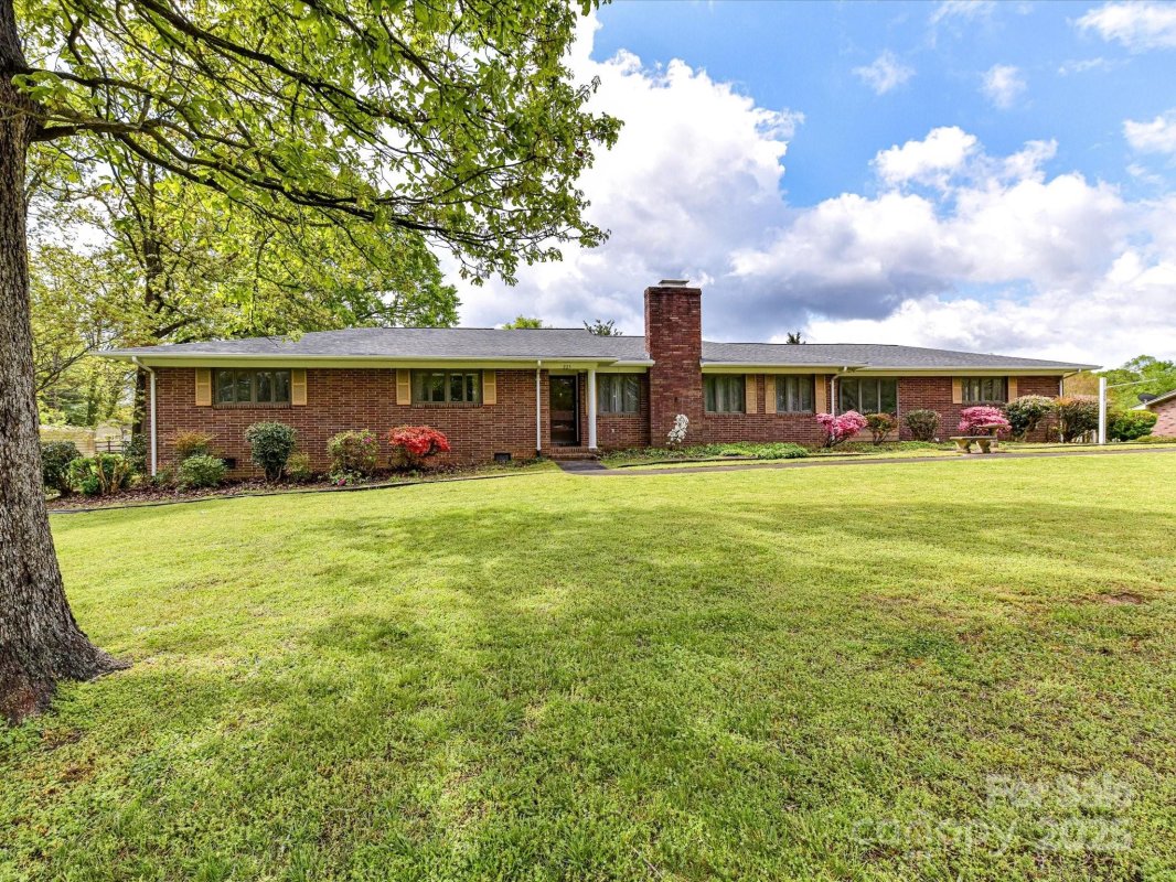225 Enwood Drive