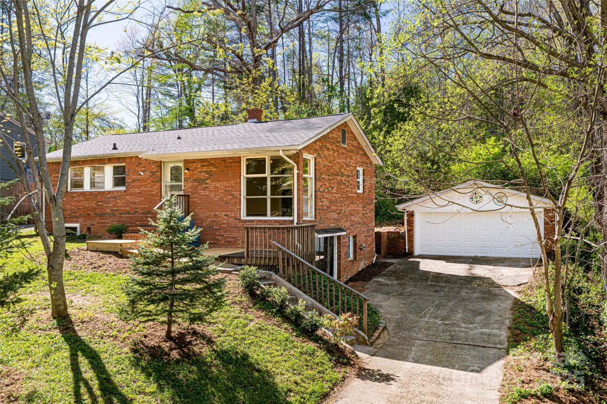 25 Bassett Road
