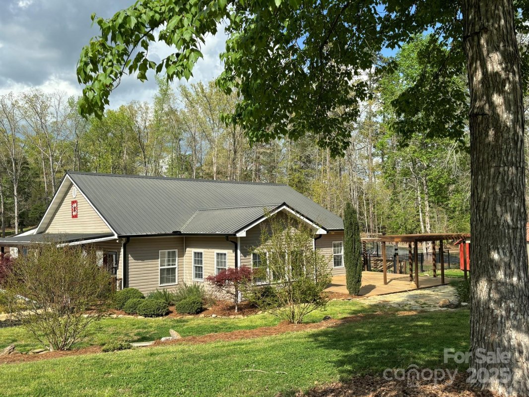 179 Tomahawk Lane