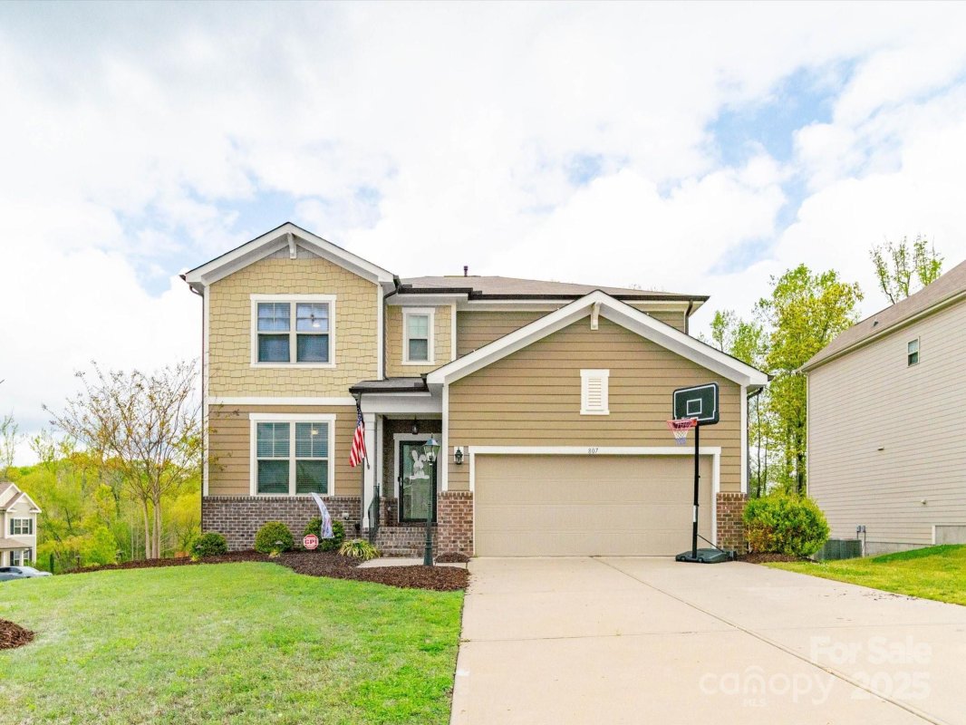 807 Oak Manor Drive