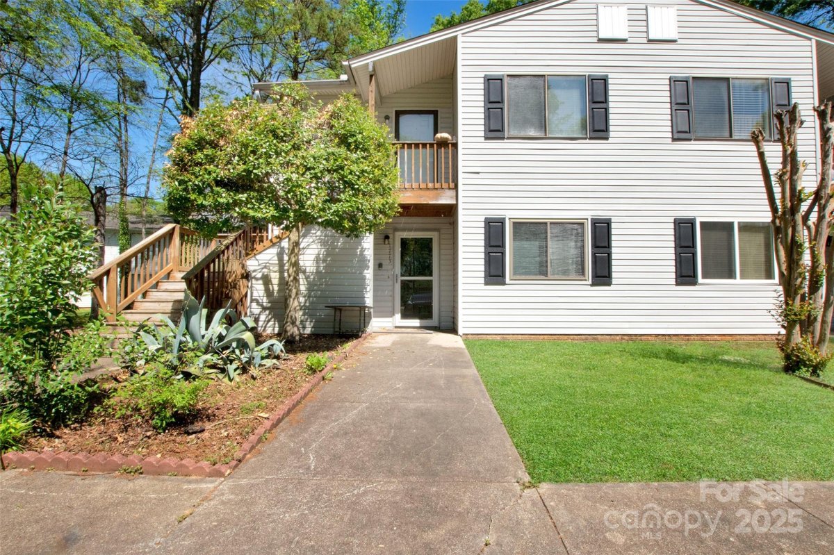 1773 Hunters Trail