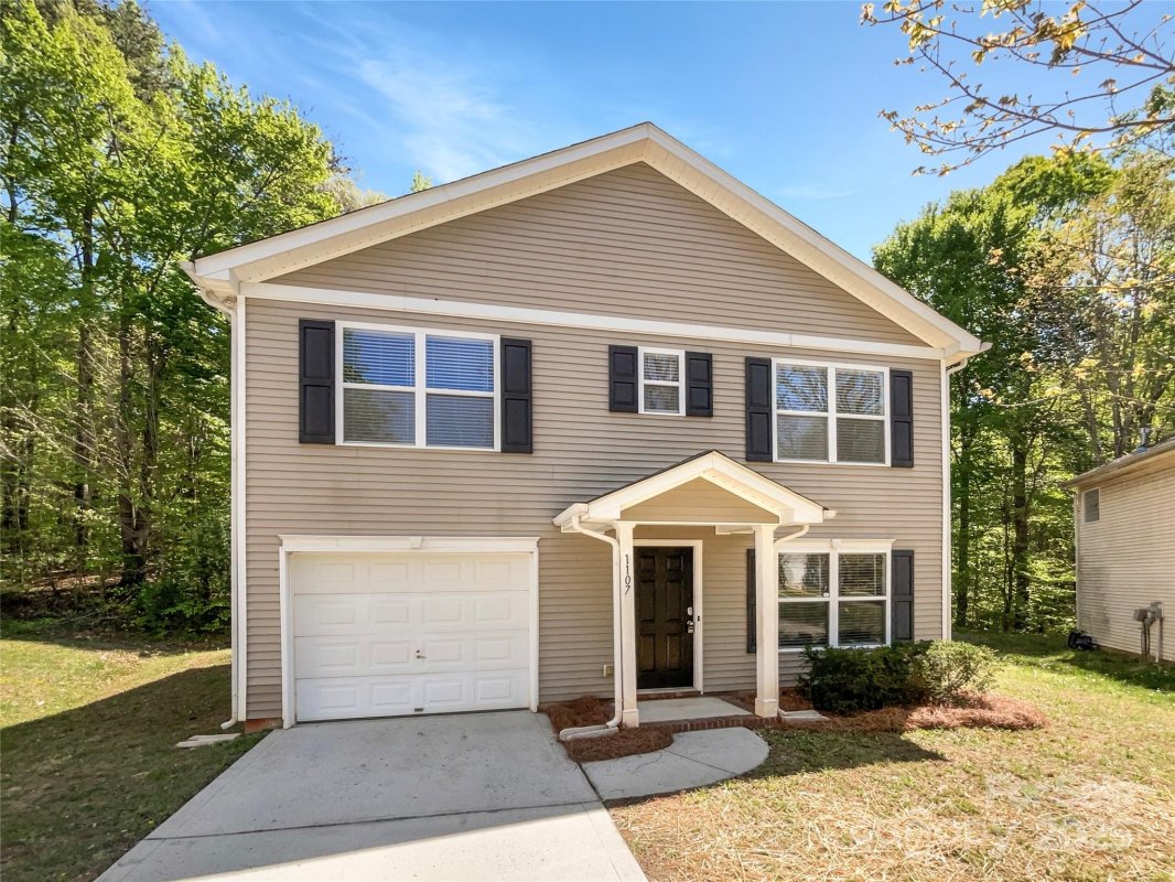 1107 Stonehenge Lane
